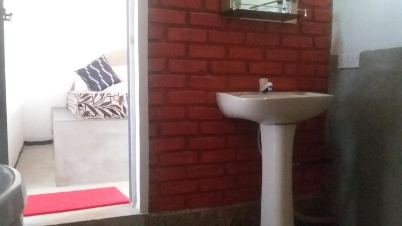 Angry Birds Homestay Habarana Exterior foto
